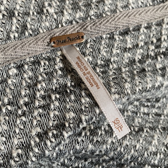 Free People Hoodie Sweater Zip Front Raw Seams Oversized Pleats Hood - Picture 6 of 9